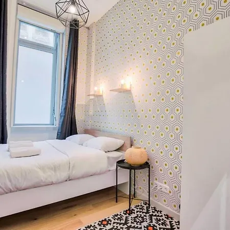Cosy Heart Of Paris